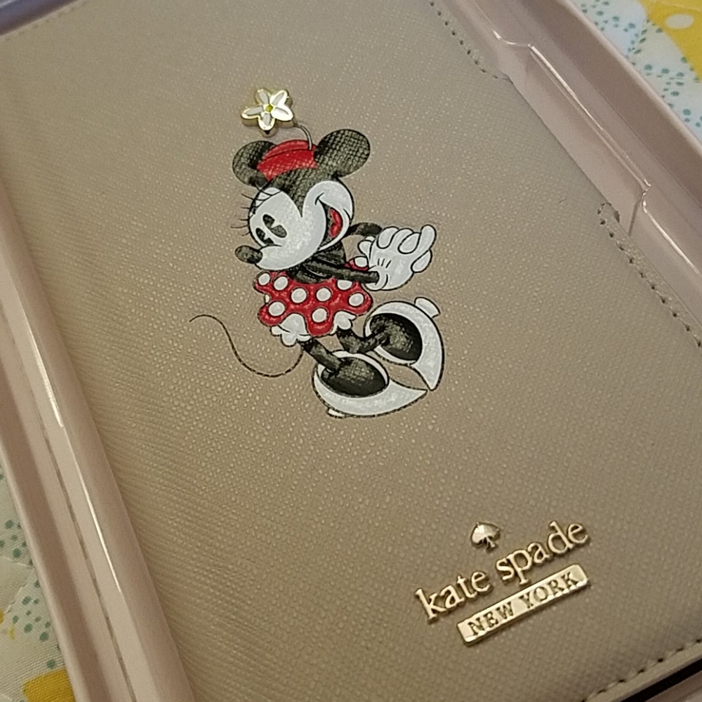 Kate Spade Disney Minnie Mouse iPhone 11 Pro Folio - Picture 3 of 7